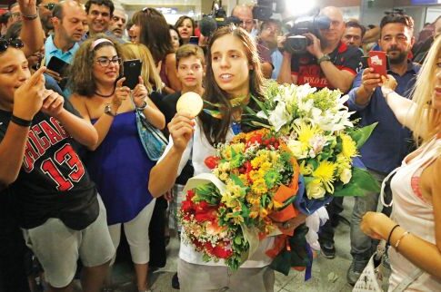 Κατερίνα Στεφανίδη: «Ασχολείστε μαζί μας κάθε τέσσερα χρόνια...»