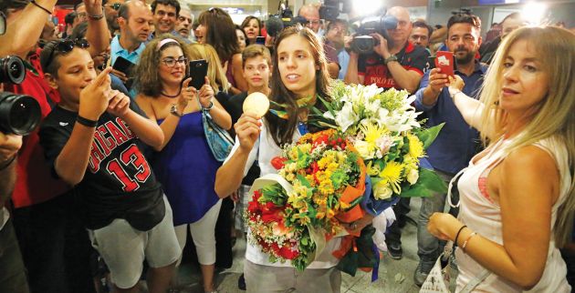 Κατερίνα Στεφανίδη: «Ασχολείστε μαζί μας κάθε τέσσερα χρόνια…»