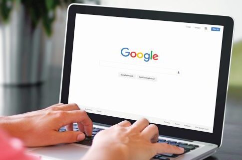 «Κουφά» search αγοράς στην Google