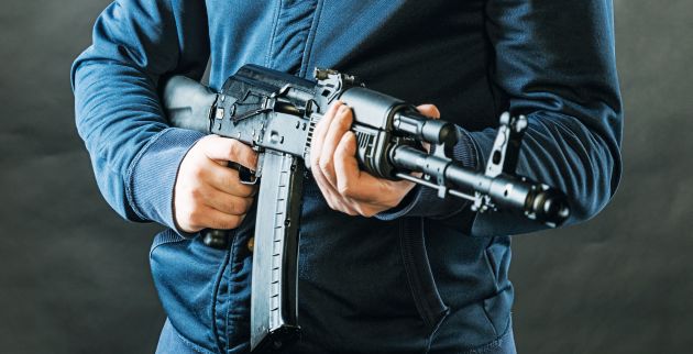 Ληστεία με καλάσνικοφ και λεία 50.000 ευρώ