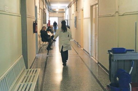 Ο «γύρος του θανάτου» στα εφημερεύοντα νοσοκομεία