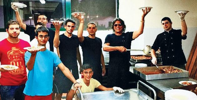 «Γκαρσόνα» ο Ηλίας Ψινάκης!