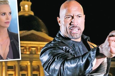Εξαλλος (!) με τους άντρες  ηθοποιούς του «Fast and  Furious 8» ο Ντοέιν Τζόνσον