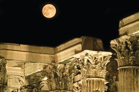 Ολόγιομο φεγγάρι με super events