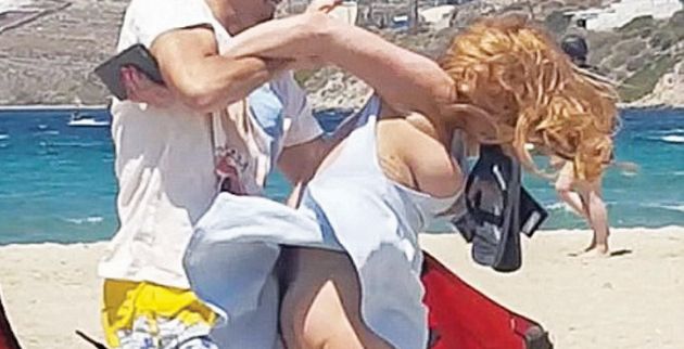 Η Λόχαν ξυλοκοπήθηκε στη Μύκονο από τον Ρώσο εραστή της