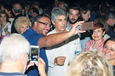 Χαμός (!) για μία «οσκαρική» πόζα