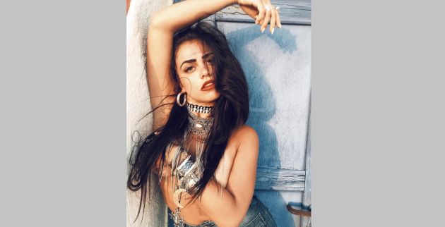 Τopless η sexy κόρη του Πανταζή