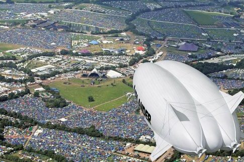 Το Airlander-10 έκανε με δόξα και τιμή την παρθενική πτήση του