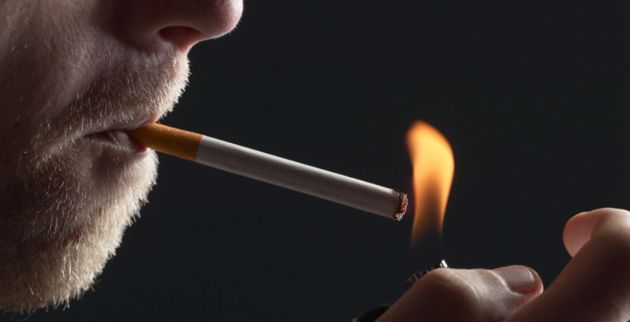 Οι καπνιστές θέλουν μισθό για να κόψουν το τσιγάρο