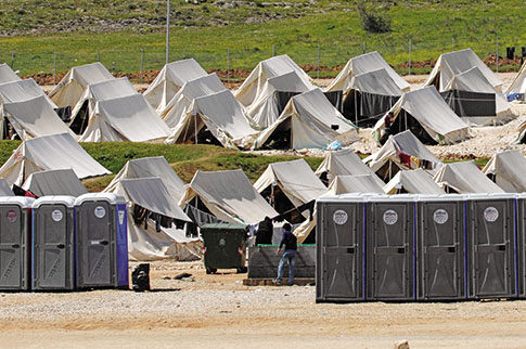 Πλαστά διαβατήρια σε ελληνικά hot spots θα κατέληγαν (;) στα χέρια του ISIS