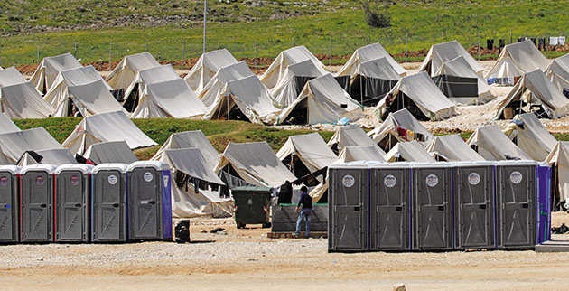 Πλαστά διαβατήρια σε ελληνικά hot spots θα κατέληγαν (;) στα χέρια του ISIS