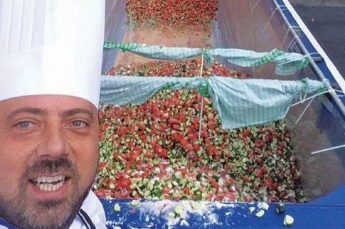 Χωριάτικη με ρεκόρ Γκίνες!