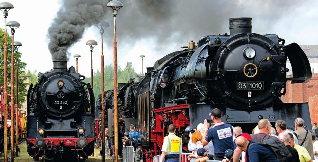 2583712