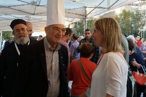 Ο Γιάννης Μπουτάρης από δήμαρχος έγινε (για λίγες ώρες) ζαχαροπλάστης