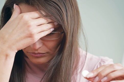 Οι ημικρανίες, «πακέτο» με το φθινόπωρο