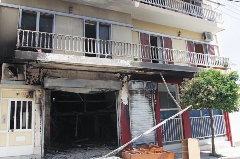 Η βεντέτα των Ρομά (τον Μάιο του 2015) ξέσπασε και μέσα στη δικαστική αίθουσα