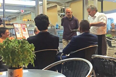Το (βραδινό) γιαουρτάκι του Στουρνάρα χωρίς την... πέτσα που προσθέτει λιπαρά
