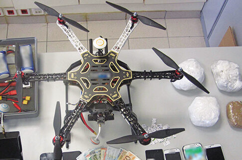 Delivery κινητών και ναρκωτικών με drone (!) στις Φυλακές Λάρισας