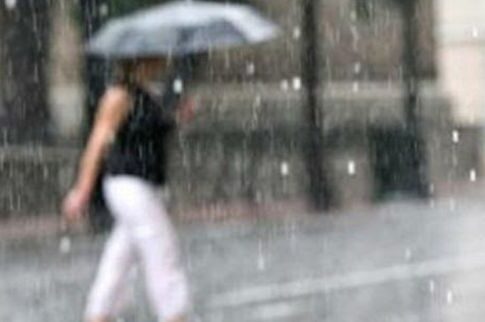 33 βαθμούς°C το Σαββατοκύριακο και από Τρίτη βροχές και «βουτιά» του υδραργύρου