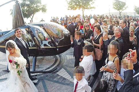 Κυκλοφοριακό χάος στην Καλαβρία από... ελικόπτερο σε γάμο μαφιόζου!