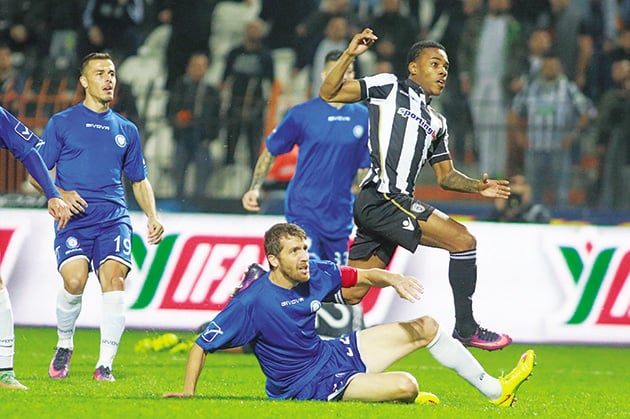 Ο Ροντρίγκες σκοράρει το μοναδικό γκολ στο ματς ΠΑΟΚ - Ηρακλής