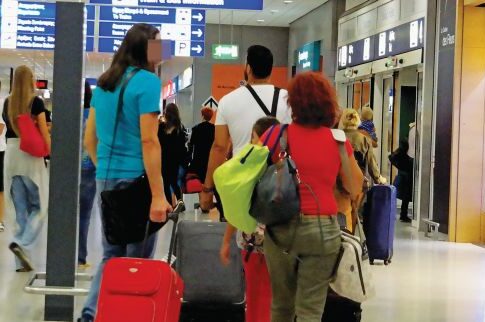 Μυστήριο! 45χρονη με 2.200.000 € στο Ελ. Βενιζέλος