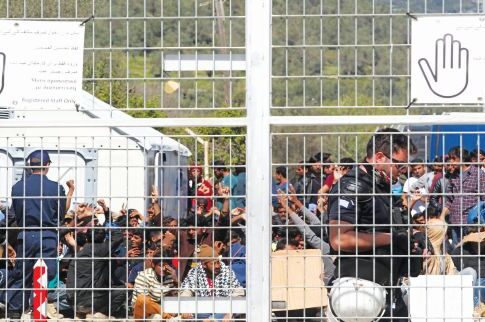 Σοκ: Και δεύτερος ομαδικός βιασμός στο hot spot της Μόριας στη Λέσβο