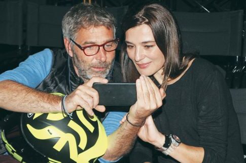 «Ζογκλερικά» Αθερίδη πριν αρχίσει η «προβολή»