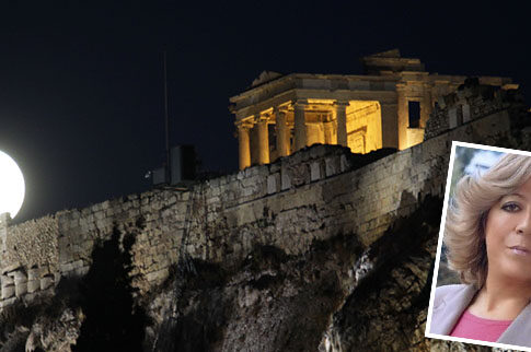 Η Ελλάδα στη δίνη του κυκλώνα