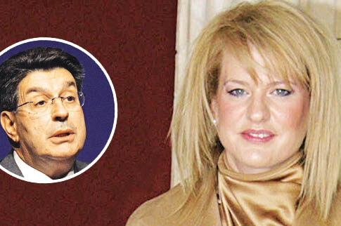 Η Θεοδώρα «πήρε τo όπλο της»