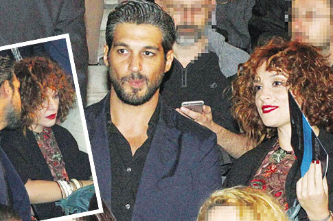 Ολα τα φλας στην Ελεωνόρα και στον κούκλο της