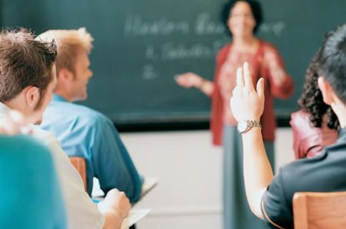 Μαθαίνουν ξένες γλώσσες για τον... Μέσι και τα τουρκικά σίριαλ!