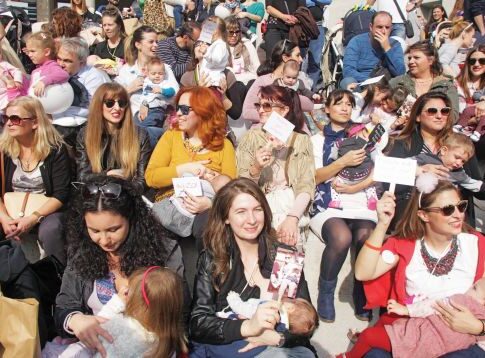 H Aστυνομία «σκανάρει» την προκήρυξη της «Αυτοάμυνας» για την χειροβομβίδα στη γαλλική πρεσβεία