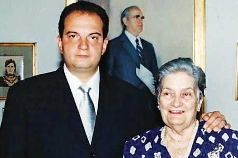 Ο Καραμανλής έκανε πράξη την επιθυμία της μητέρας του