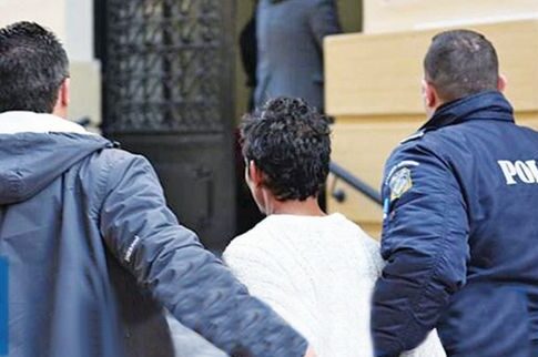 Αίγιο: Σάλτο μορτάλε από τα κρατητήρια για κατηγορούμενο