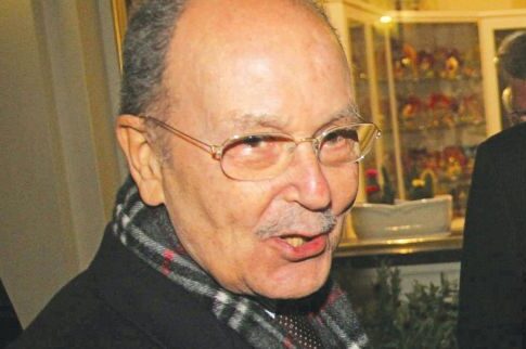 Eχασε τη μάχη λίγο πριν τα μεσάνυχτα ο Κ. Στεφανόπουλος