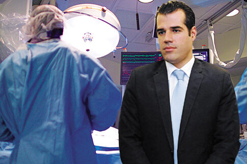 Αγωνία στην εντατική για τον Πλεύρη