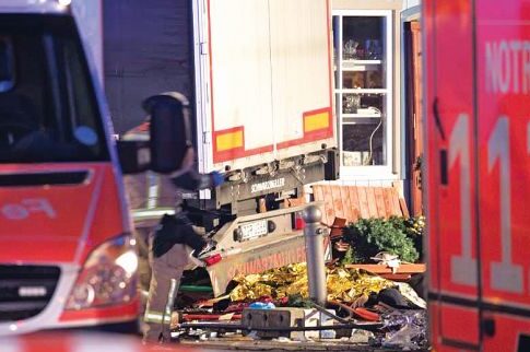 Επικήρυξαν με 100.000 € Τυνήσιο για το μακελειό στο Βερολίνο