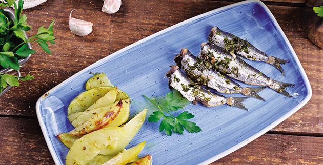 Σαρδέλες με πατάτες φούρνου