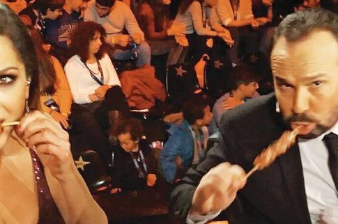 Οι κριτές του «Rising Star» τσάκισαν τα σουβλάκια