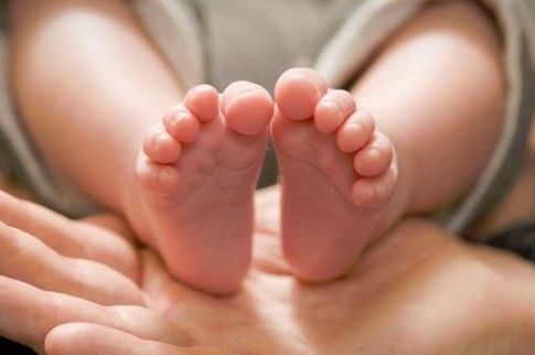 Νέα τεχνική για γέννηση μωρών από τρεις γονείς