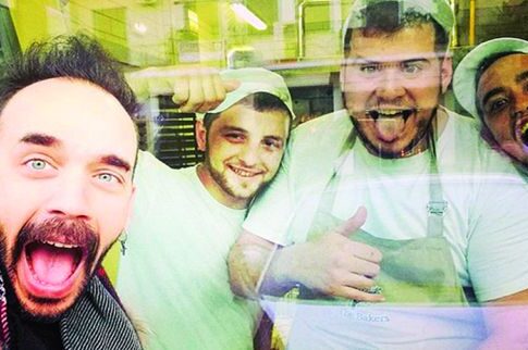 Ο Μουζουράκης «φούρναρης»!