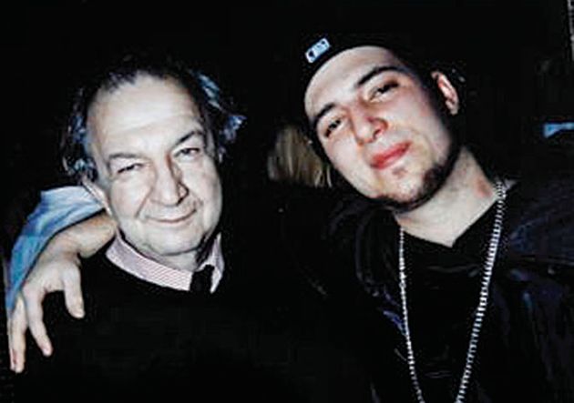 Με τον γιο του Αντίοχο.