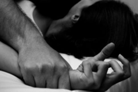 Ζευγάρι αλλοδαπών στη Μόρια Λέσβου σκηνοθέτησε βιασμό