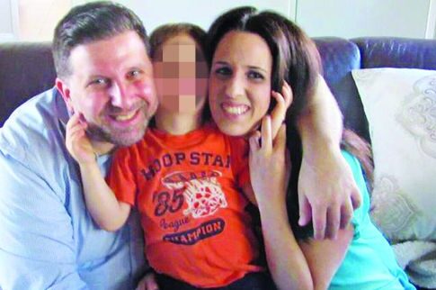 «Εδώ θα μιλάτε αγγλικά»