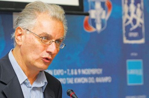 Bούτηξε από τον πέμπτο όροφο ο αντιπρόεδρος του ΣΕΓΑΣ