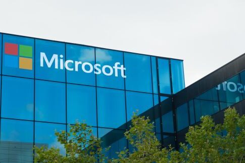 Microsoft: Δύο πρώην εργαζόμενοι μήνυσαν την εταιρία για μετατραυματικό στρες
