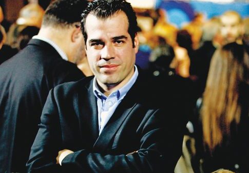 Ο Θάνος Πλεύρης αναλαμβάνει (σύντομα) δράση