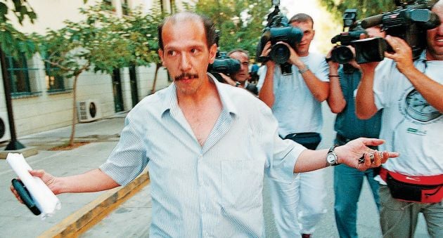 Ο Ματθαίος Μονσελάς στη δίκη του για τη δολοφονία της οδοντιάτρου