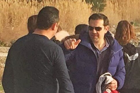 Κούλουμα στην Αίγινα παρέα με τον «παππού Αλέκο»
